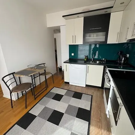 Apartment Urban Haven
